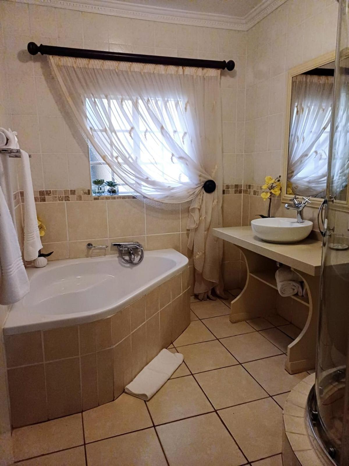 La Barune Guest House Tzaneen Eksteriør bilde